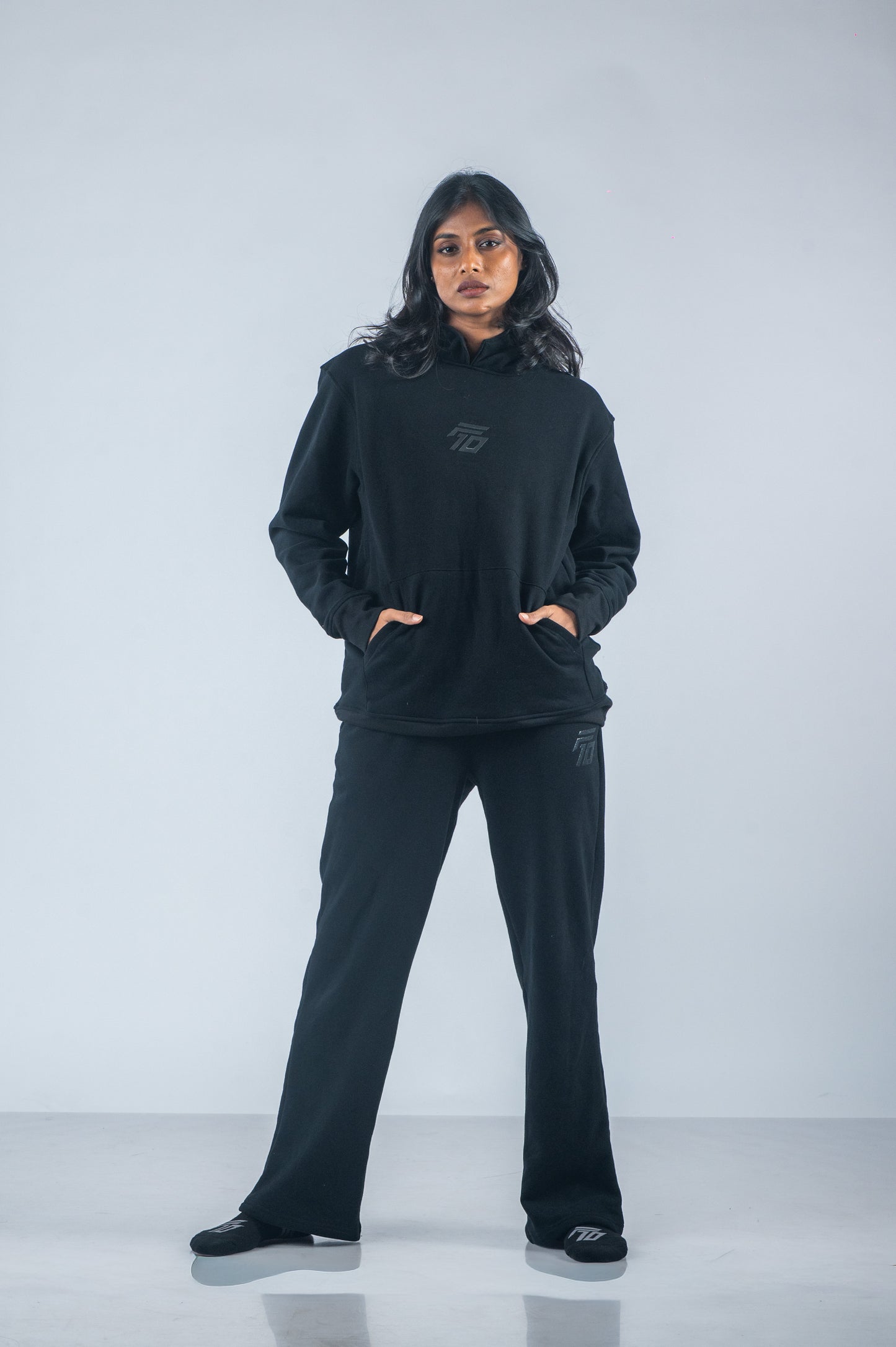 F10 Premium Sweater - Black