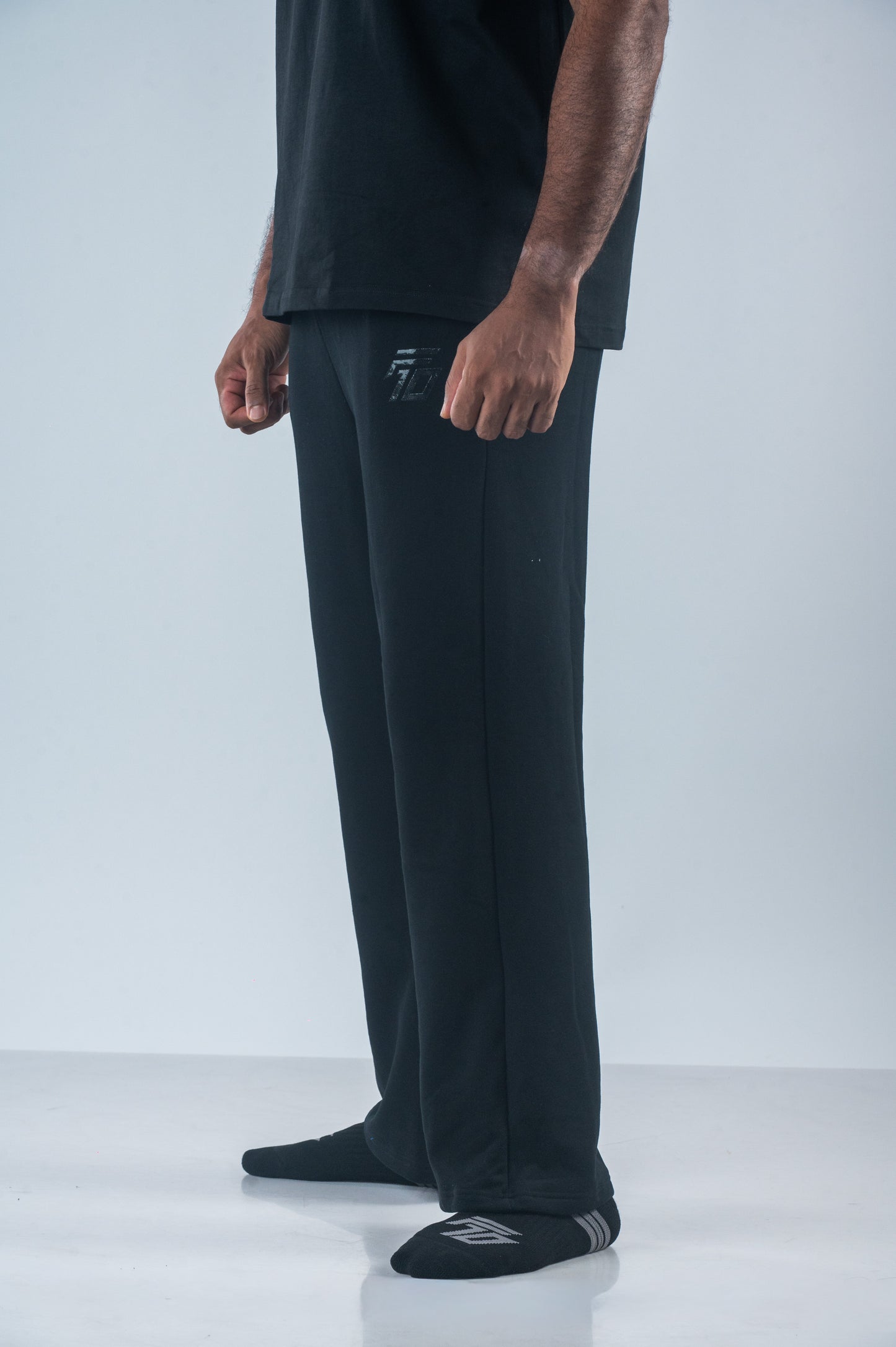 F10 Sleek Joggers - Black